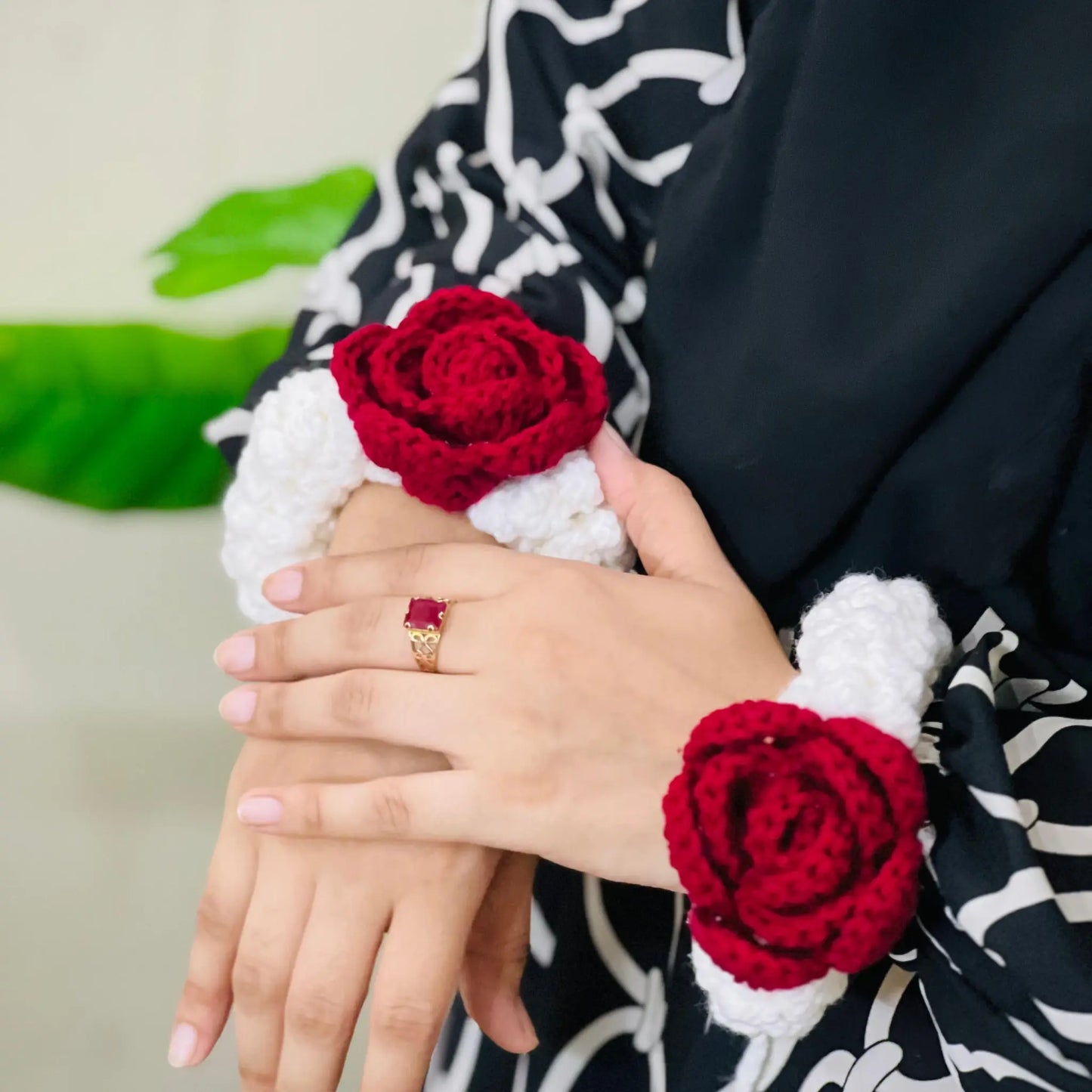 Velvet Bloom Handcrafted Crochet Gajra Rose Gajra
