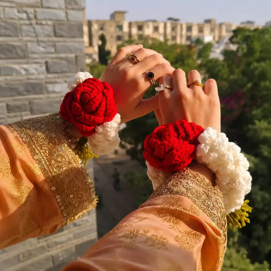 Velvet Bloom Handcrafted Crochet Gajra Rose Gajra