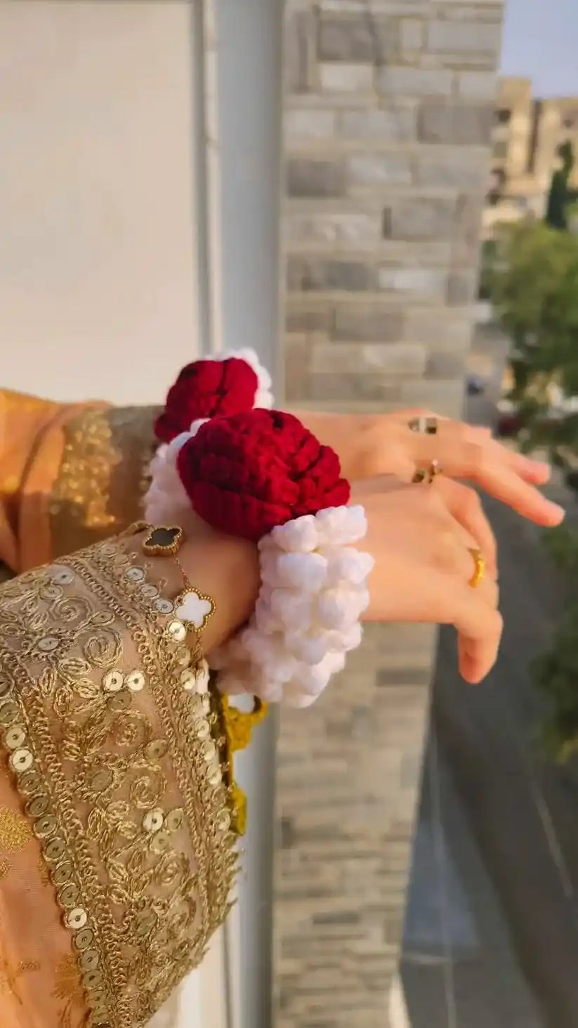 Velvet Bloom Handcrafted Crochet Gajra Rose Gajra