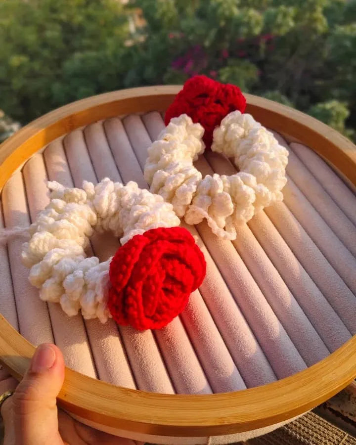 Velvet Bloom Handcrafted Crochet Gajra Rose Gajra